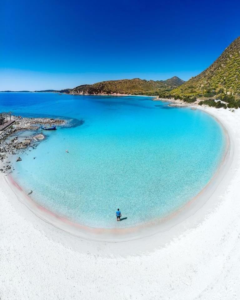 Home Vicinissima Alle Favolose Spiagge Di Вилласимиус Экстерьер фото